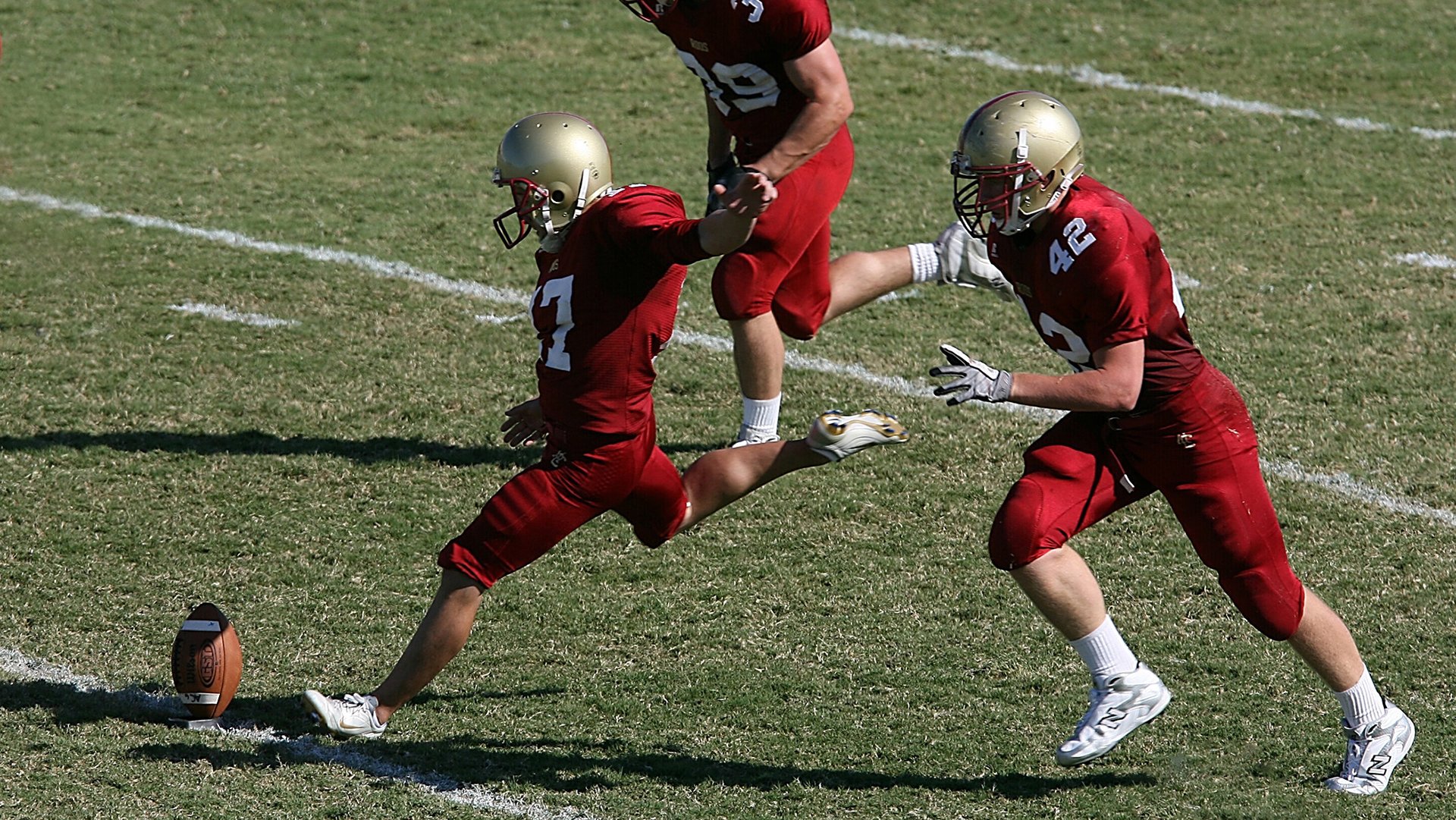 足球主教练论坛探讨国际战术趋势，国际足联教练